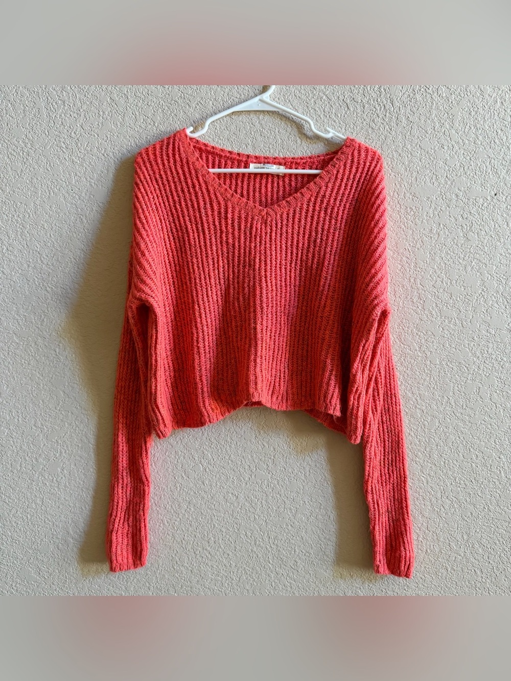 Natural Life Long Sleeve V-Neck Ribbed Cropped Coral Sweater Women's Size Small